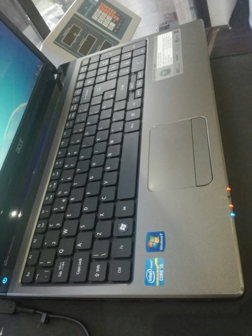 *AS NEW*EXCELLENT SPECS*ACER ASPIRE 5750*i5-2430M*6GB RAM*750GB HDD*DVD*3.0GHz*